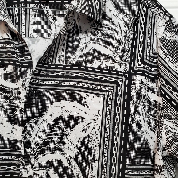 GUESS Men's Short Sleeve Tropical Print Shirt size L - Picture 3 of 15